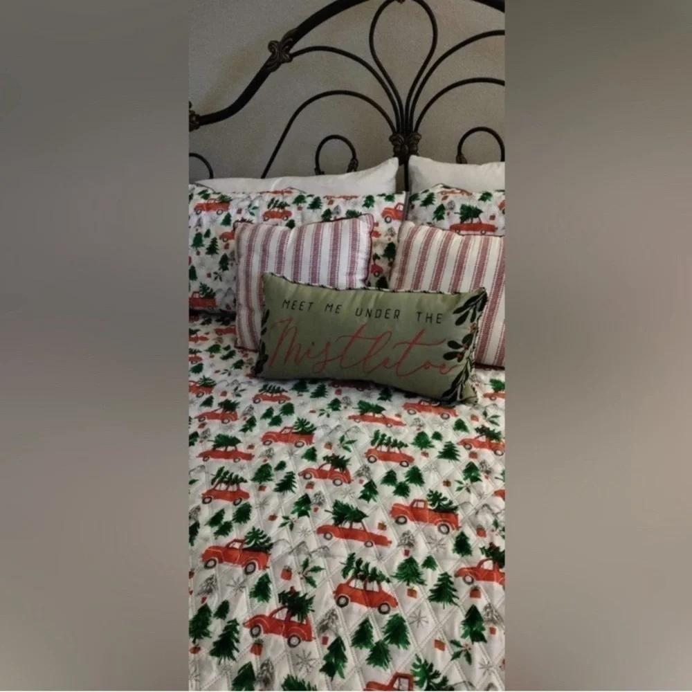 Martha Stewart King Reversible Christmas Truck Quilt w/tote+ shams NEW